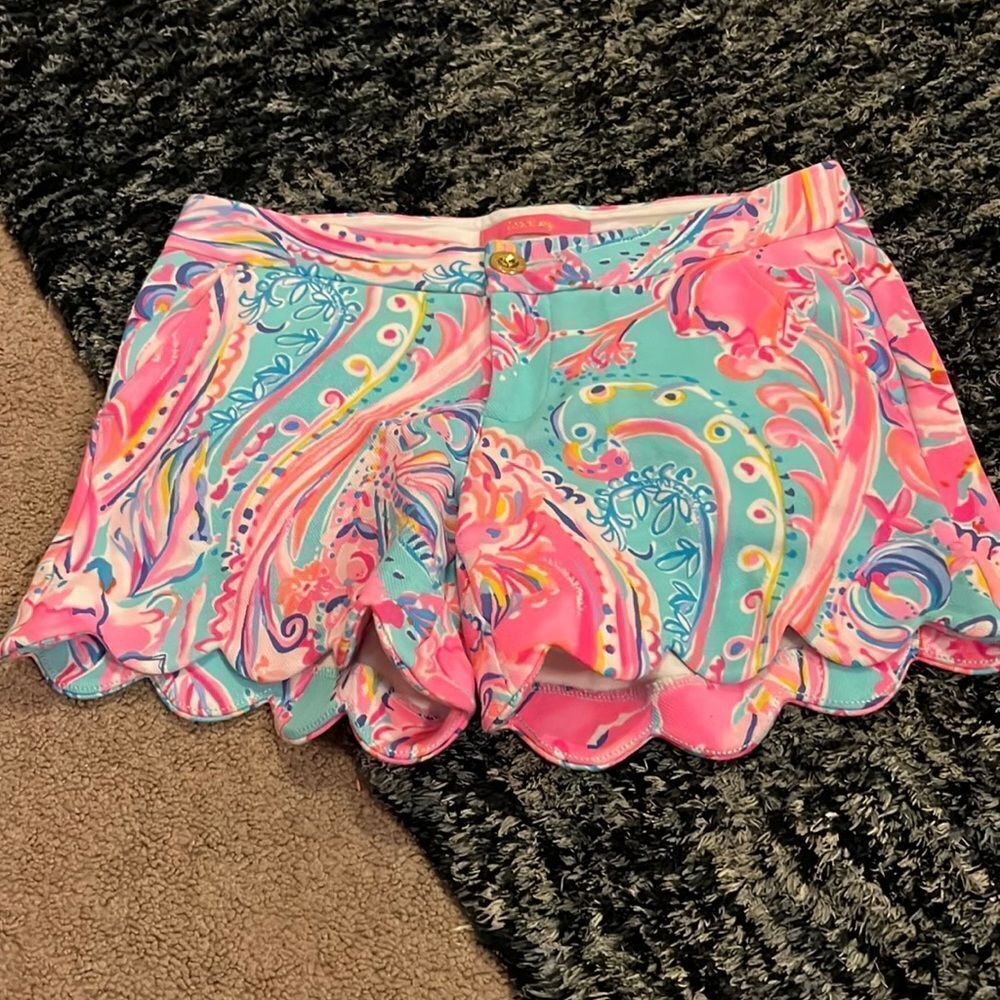 ‎Lilly Pulitzer scalloped shorts 0